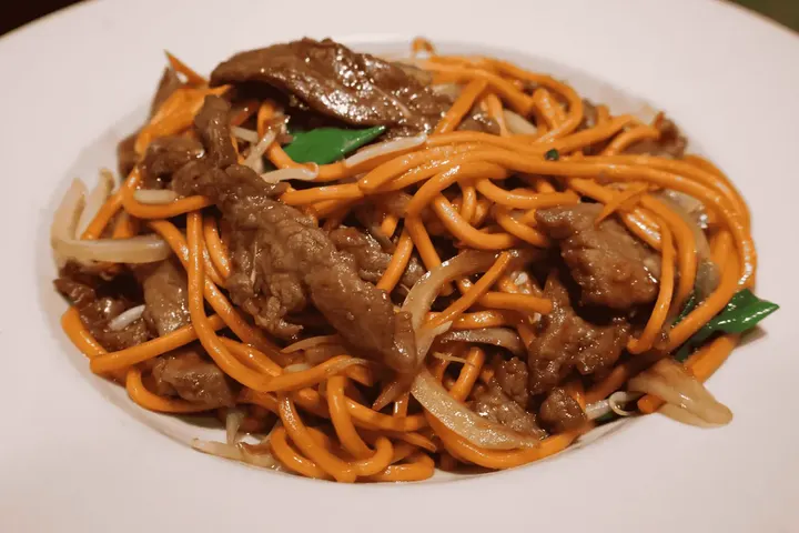 Beef lo mein
